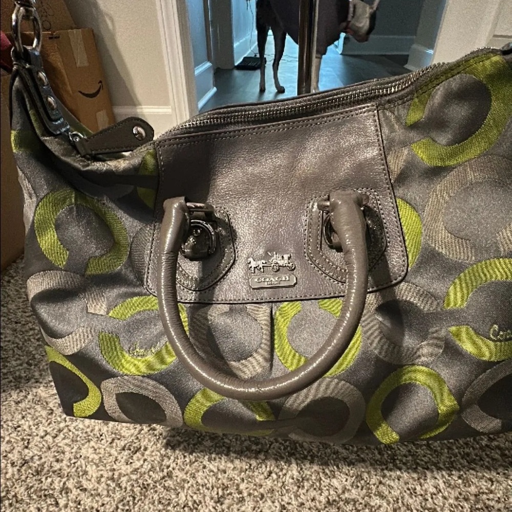 Coach Madison SABRINA Grey
Green Art Signature Satchel
13861